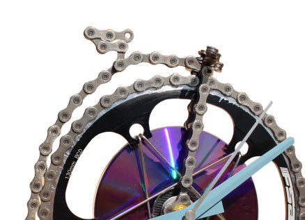 horloge decorative, velo horloge de bureau, velo design, cyclisme, velo cadeau, eco-horloge, bike clock, cycling, ecofriendly gift, FSA, recycled bicycle gear desk clock, upcycled clock, bicycle clock, cycling gift, velo grand-bi